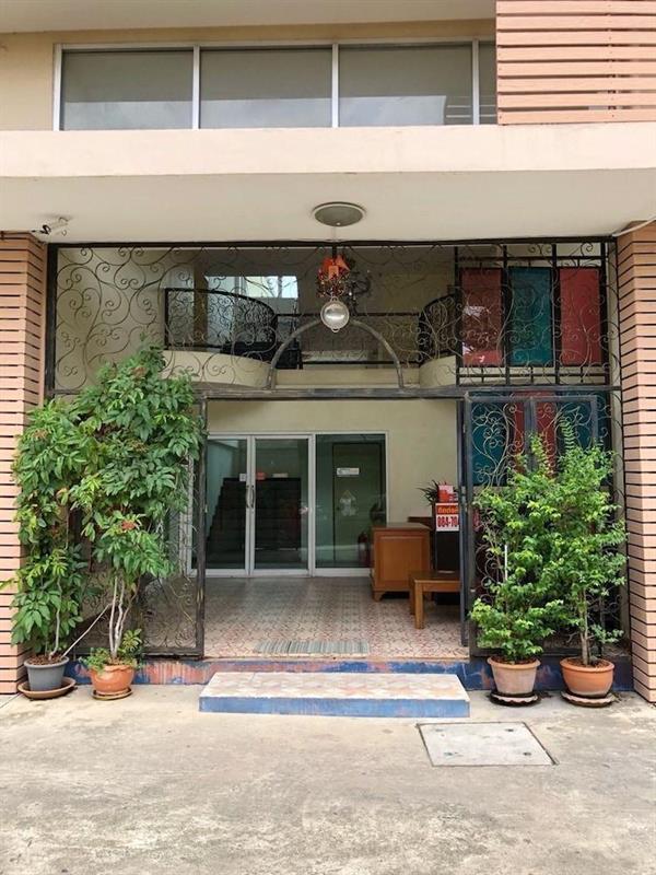 Oyo 251马提尼拉查达32号酒店 曼谷 外观 照片